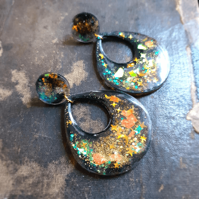 Grandes boucles GAÏA stardust, effet opale noire 